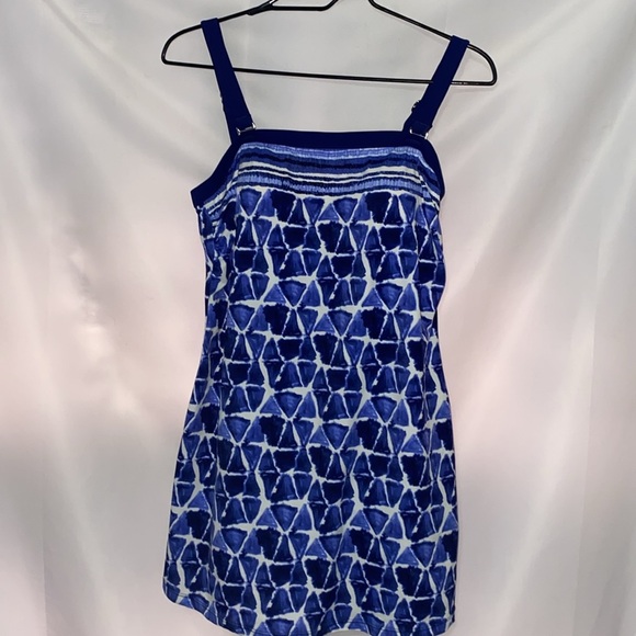 Maxine of Hollywood WO SIZE 12 Blue and White Geo designONE PIECE SWIMSUIT CLEAN - Picture 15 of 15
